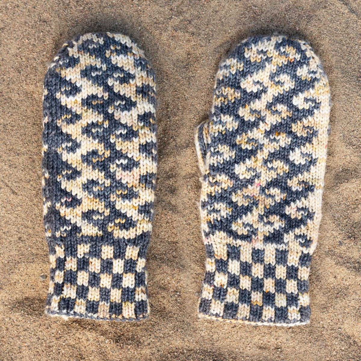 Reversible Fairisle Mittens | Free Double Knitting Pattern - Biscotte Yarns