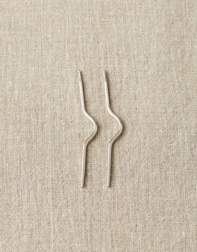 Curved Cable Needle - Cocoknits - Biscotte Yarns
