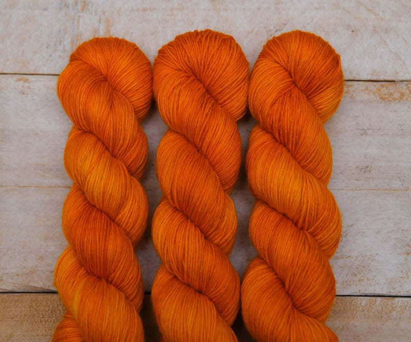 Hand-dyed Sock Yarn - BIS-SOCK COUPE DE FEU