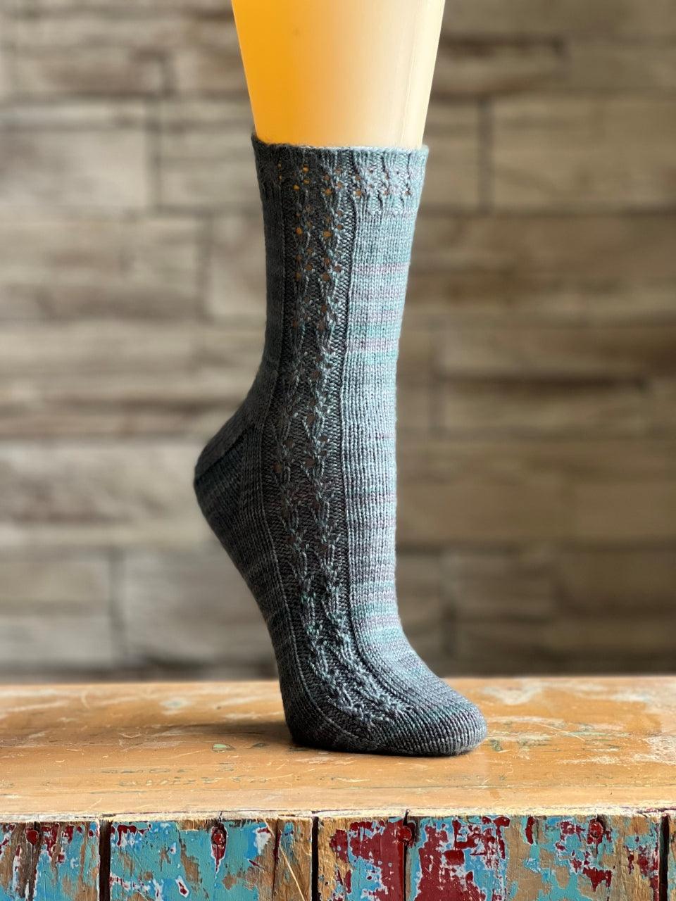 Sunday Best Sock pattern - Biscotte Yarns